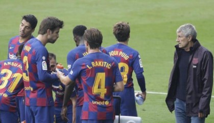 乐鱼官网-梅西永远是焦点，停赛巴黎绯闻与前任教练交恶